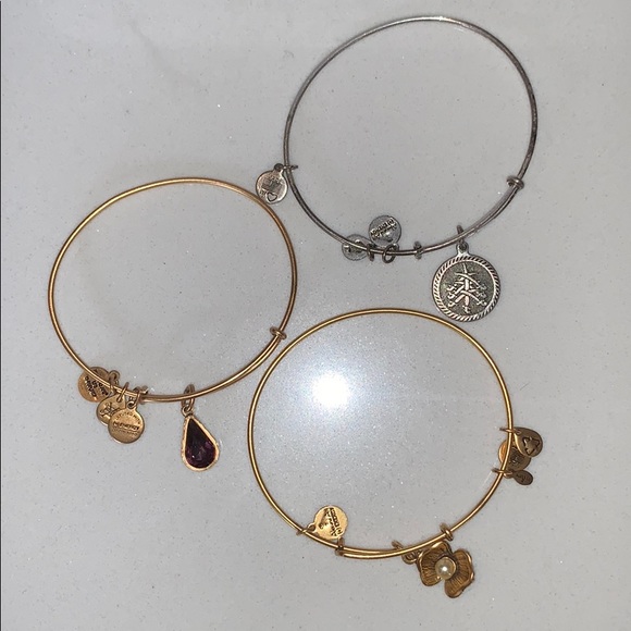Alex and Ani Bundle - Picture 1 of 4